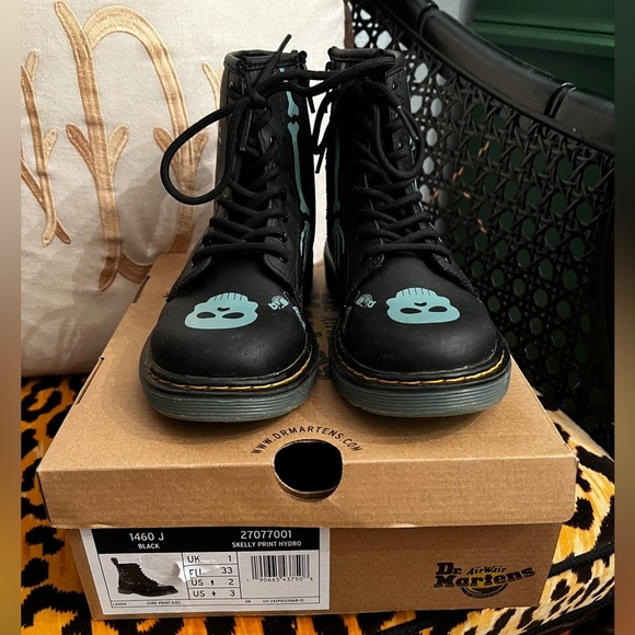 DR. MARTEN Kids Glow in the Dark Skeleton Combat Style Boots Skelly Print Hydro - Picture 16 of 16